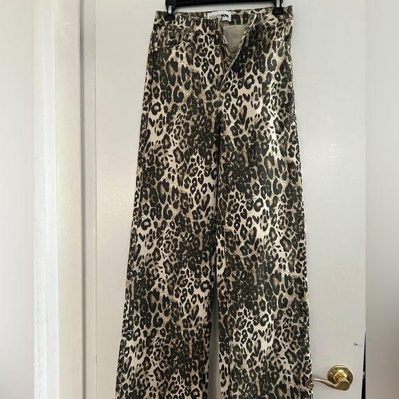 Fashion Nova Animal Print Trousers 
Size 5 - Picture 7 of 7